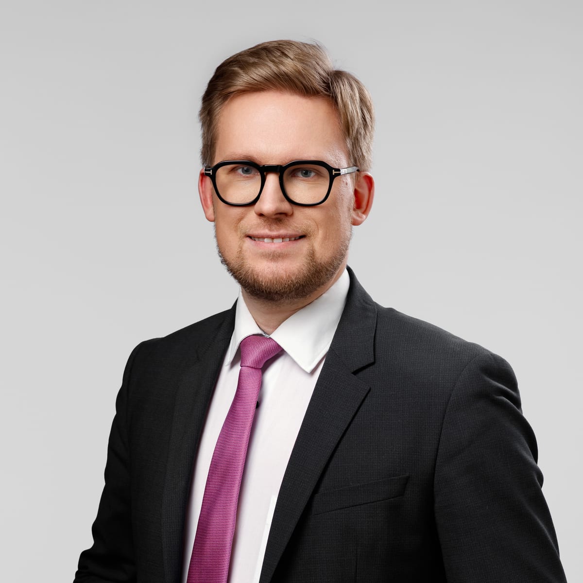 Dr. Sergey Milutin